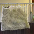 Heinäverkko 150x100cm slow feed valkoinen Hansbo Sport - Hevosen ruokinta-astiat ja ämpärit - 7320270250312 - 1