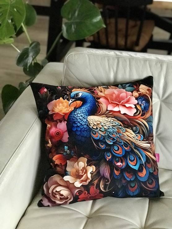 Tyyny riikinkukko 45x45cm KABOO - Tuotteita omistajalle ja ratsastajalle - Kabootyyny52 - 1