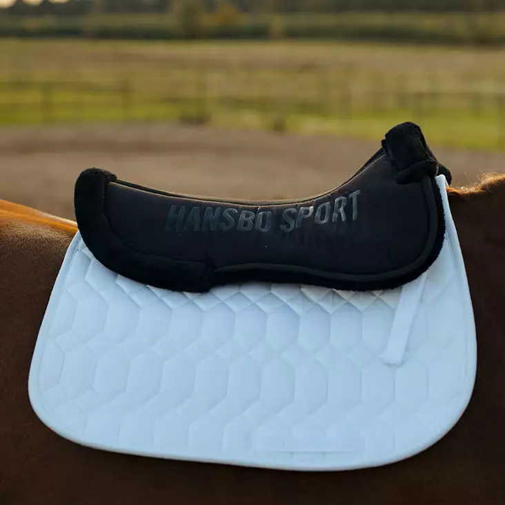 Karvaromaani tekoturkiksella musta full Hansbo Sport - Hevosen satulatarvikkeet - 7320276039553 - 1
